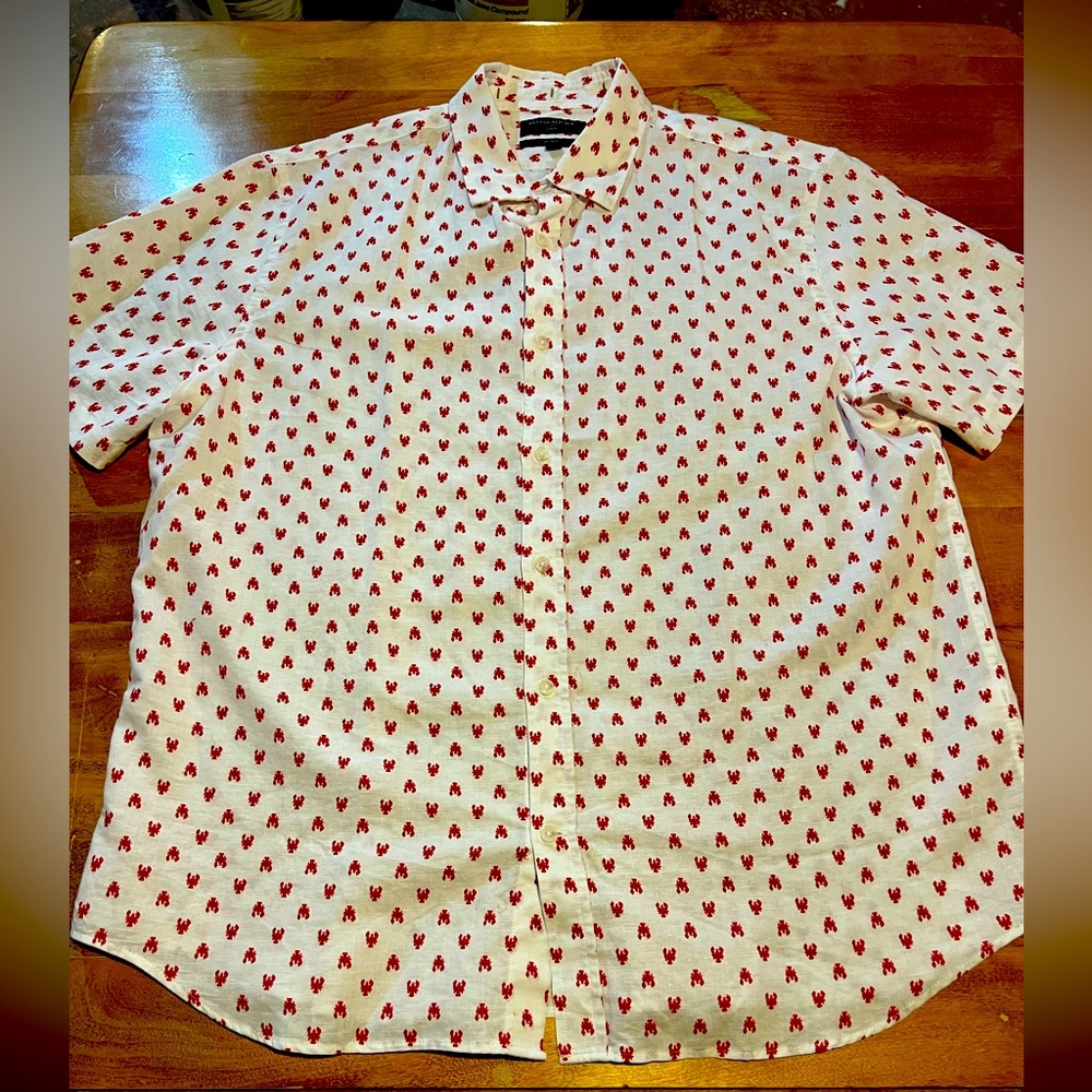 Banana Republic XL short sleeve linen button down - white with red lobster print